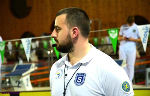 ścianki i flagi reklamowe oraz radiotelefony